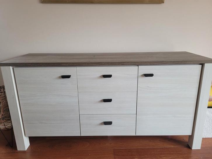 Dressoir Lynn LeenBakker in goede staat, Huis en Inrichting, Kasten | Dressoirs, Zo goed als nieuw, Ophalen