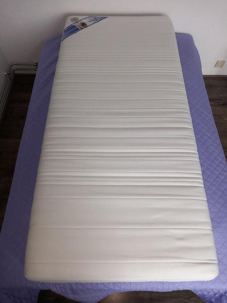 Koudschuimmatras - Mattress cold foam, Huis en Inrichting, Slaapkamer | Matrassen en Bedbodems, Gebruikt, Matras, 90 cm, 200 cm