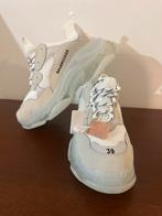 Balenciaga triple S, Kleding | Dames, Schoenen, Balenciaga, Beige, Nieuw, Ophalen of Verzenden