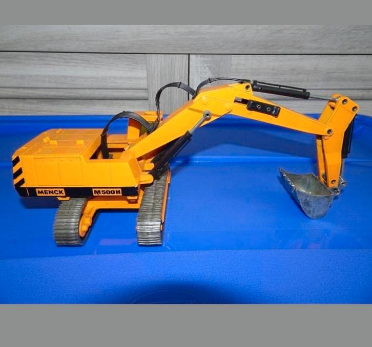 graafmachine Menck m500h nr 3414 made in w germany, Hobby en Vrije tijd, Modelauto's | 1:50, Zo goed als nieuw, Overige typen