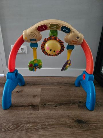 Vtech box speelgoed /boxmobiel beschikbaar voor biedingen