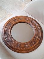 Ronde spiegel met houtsnijwerk, Antiek en Kunst, Antiek | Spiegels, Ophalen of Verzenden, Rond, Minder dan 50 cm, Minder dan 100 cm