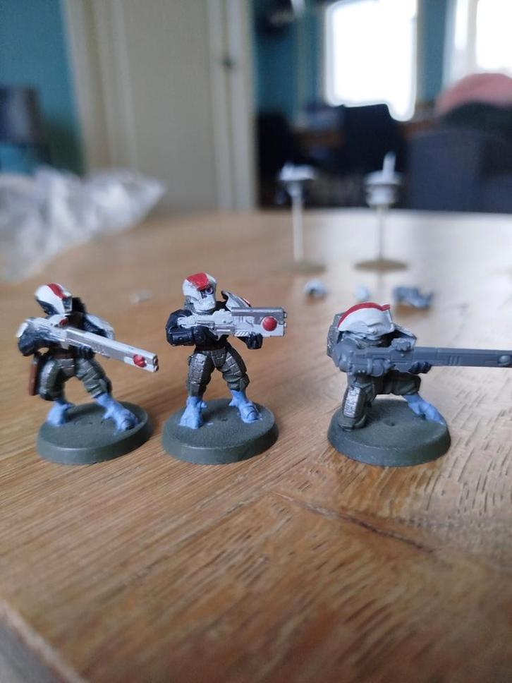 Warhammer 40k Necrons en Tau, Hobby en Vrije tijd, Wargaming, Gebruikt, Warhammer 40000, Figuurtje(s), Geverfd, Ophalen of Verzenden