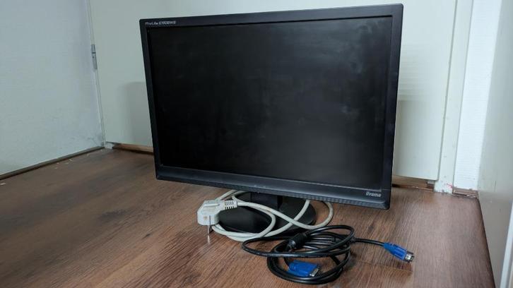 Goedwerkende Ilyama monitor, Computers en Software, Monitoren, Gebruikt, 61 t/m 100 Hz, DVI, VGA, TN, Full HD, 5 ms of meer, Ophalen