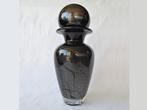 Zwart glazen Siervaas met stolpbol – Richartz art collection, Zwart, Ophalen of Verzenden, Minder dan 50 cm, Glas