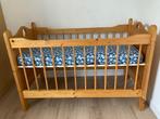 Grenen houten kinderbedje met matras., Kinderen en Baby's, Babywiegjes en Ledikanten, Ophalen, Gebruikt, Ledikant