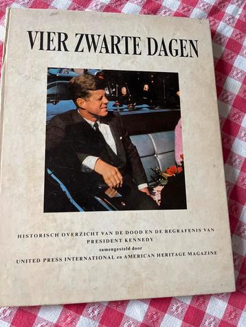 Kennedy Boek 1964 - Uniek Historisch Overzicht beschikbaar voor biedingen