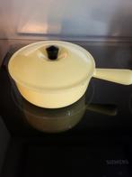 Vintage Le Creuset gele gietijzeren steelpan met deksel 20cm, Gebruikt, Gietijzer, Ophalen of Verzenden, Keramische plaat