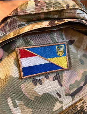 Patch Oekraïne  Nederland  vlag  beschikbaar voor biedingen