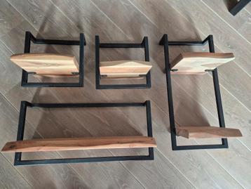 4 wandplanken, nieuw beschikbaar voor biedingen