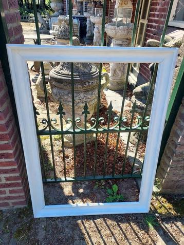 Grote witte schilderijlijst, lxb = 114x84 cm. beschikbaar voor biedingen