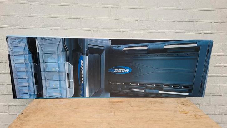 BluCave systeemrail voor 4 koffers, Doe-het-zelf en Verbouw, IJzerwaren en Bevestigingsmiddelen, Nieuw, 250 mm of meer, Rvs, Ophalen