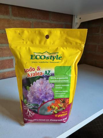 Voeding voor Azalea en Rhododendron beschikbaar voor biedingen