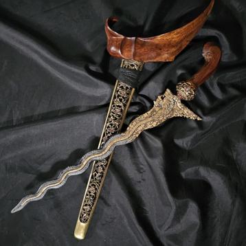 Keris Lar Monga 13 Luk Untu Walang Ladrang Surakarta KNL28 beschikbaar voor biedingen