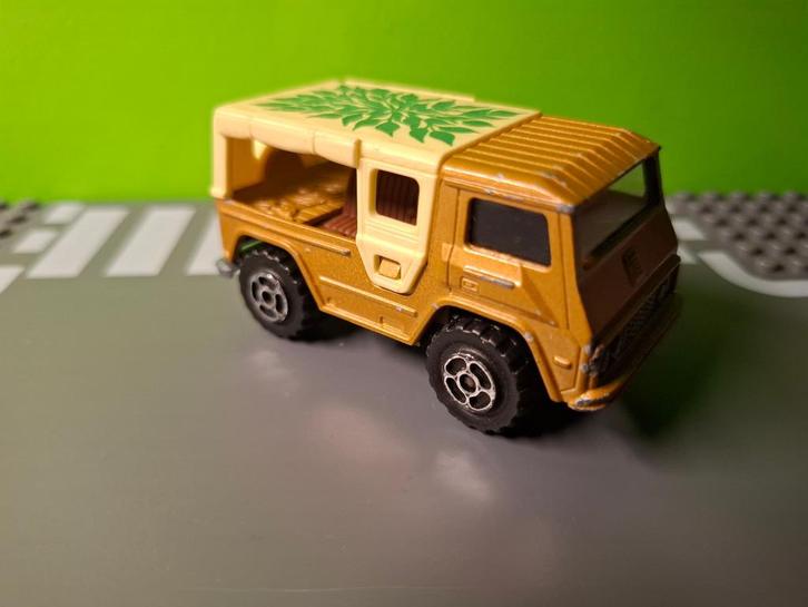 Majorette 260 - Volvo C202 Lapplander [goud] 1/59, Hobby en Vrije tijd, Modelauto's | Overige schalen, Zo goed als nieuw, Auto