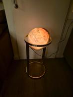 Oude wereldbol, Ophalen