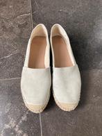 Fred de la Bretoniere suede espadrilles 39, Kleding | Dames, Schoenen, Beige, Ophalen of Verzenden, Zo goed als nieuw, Espadrilles of Moccasins