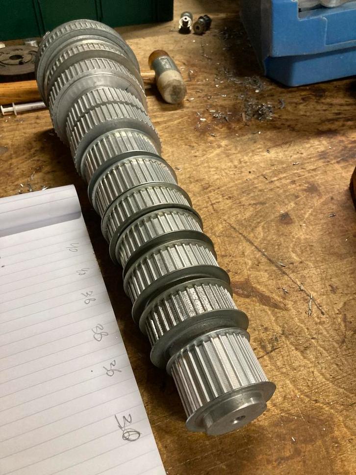 Verschillende formaten AT5 tandwielen, Hobby en Vrije tijd, Elektronica-componenten, Zo goed als nieuw, Ophalen of Verzenden