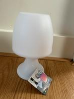Lampje wit met wit en kleuren licht, Huis en Inrichting, Lampen | Tafellampen, Ophalen of Verzenden, Zo goed als nieuw, Minder dan 50 cm