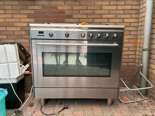 Smeg SNL90D9 Fornuis, Witgoed en Apparatuur, Fornuizen, Gebruikt, Vrijstaand, Gas, 5 kookzones of meer, 85 tot 90 cm, 60 cm of meer