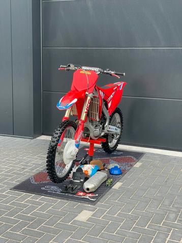Crossmotor honda crf 250cc 4 takt 45 Uur nieuwstaat! beschikbaar voor biedingen