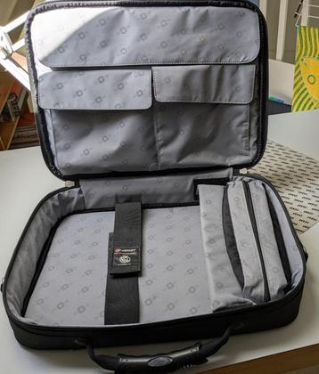 Laptoptas Wenger 17" beschikbaar voor biedingen
