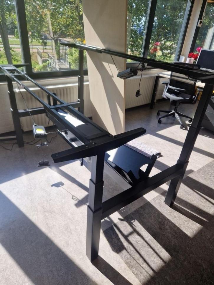 Elektrisch DUO Zit/Sta Bureau Zwart Showmodel, Huis en Inrichting, Bureaus, Zo goed als nieuw, Stabureau, Elektrisch, In hoogte verstelbaar