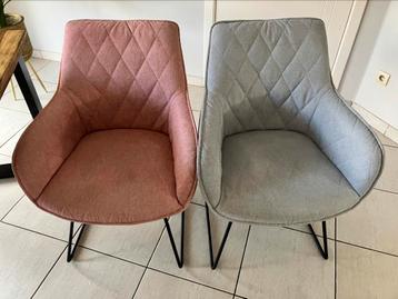 4 stoelen grijs blauw bruin bordeaux geel zie adv  beschikbaar voor biedingen