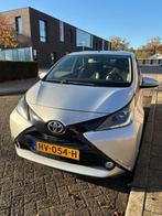 Toyota Aygo 1.0 12V Vvt-i Ddrs 2016 Grijs, Achterwielaandrijving, Euro 6, 4 stoelen, Origineel Nederlands