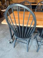 2 Windsor spijlenstoelen antraciet, Huis en Inrichting, Stoelen, Ophalen, Zo goed als nieuw, Grijs, Vijf, Zes of meer stoelen
