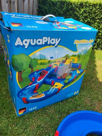 Aqua play Mountain lake waterbaan  beschikbaar voor biedingen
