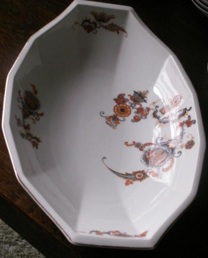 Jamin Regout servies porselein broodschaal, Antiek en Kunst, Antiek | Servies los, Ophalen of Verzenden