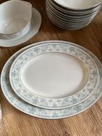 12 delig servies. Waarschijnlijk 60 jaar oud, Antiek en Kunst, Antiek | Servies compleet, Ophalen