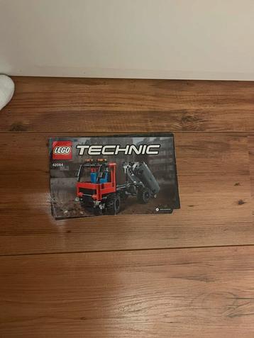 Lego vrachtwagen/ brandweer 42084 beschikbaar voor biedingen