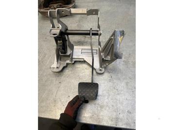 Rempedaal van een Audi A8 beschikbaar voor biedingen