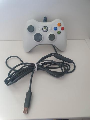Xbox 360 Wired Controller, in goede staat beschikbaar voor biedingen