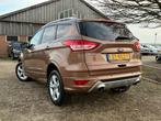Ford Kuga 1.6 Titanium Plus | Camera + Leder + Cruise Nu €, Auto's, Voorwielaandrijving, 15 km/l, Gebruikt, Zwart