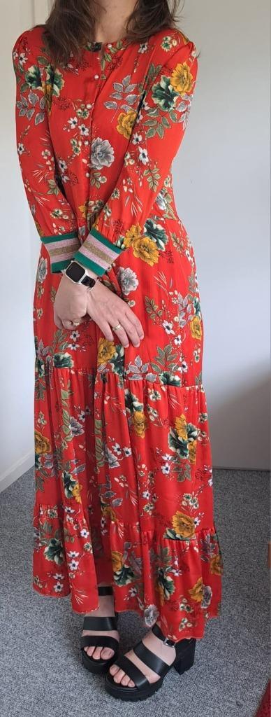 Elegante Lolly's Laundry Copenhagen Jurk Maat S – Twv €160,-, Kleding | Dames, Jurken, Zo goed als nieuw, Maat 36 (S), Rood, Onder de knie