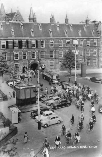 (301-043-031) Den Haag Ingang Binnenhof beschikbaar voor biedingen