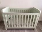 Ledikant mintgroen met matras (Ikea HIMLAVALV), Kinderen en Baby's, Babywiegjes en Ledikanten, Ophalen, Zo goed als nieuw, Ledikant