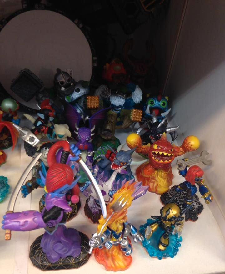 Skylanders. Ik heb honderden skylander figuurtjes, platforms, Spelcomputers en Games, Games | Xbox 360, Gebruikt, Overige genres