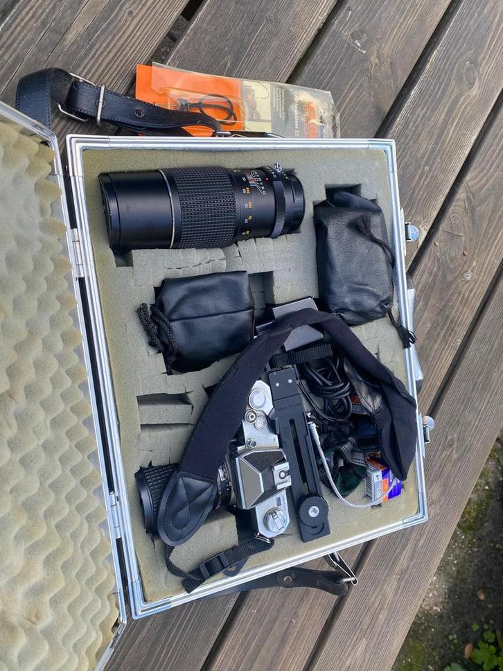 Nikkormat fototoestel + lenzen, Audio, Tv en Foto, Fotocamera's Analoog, Gebruikt, Spiegelreflex, Overige Merken, Ophalen