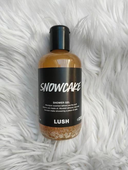 Lush Snow Cake Douchegel Limited Edition discon, Sieraden, Tassen en Uiterlijk, Uiterlijk | Lichaamsverzorging, Ophalen of Verzenden