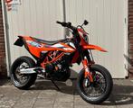 KTM 690 SMC-R  ABS (bj 2023), Bedrijf, LED Verlichting, 1 cilinder, SuperMoto