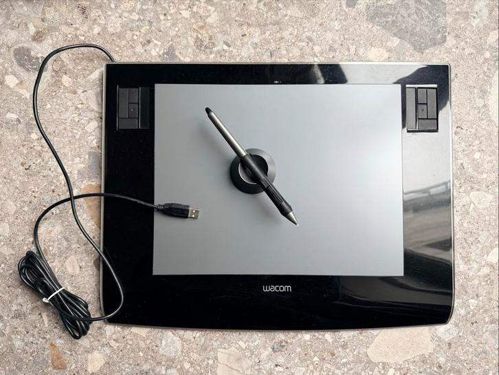 Wacom Intuos 3 A4 Grafisch Tekentablet, Computers en Software, Tekentablets, Gebruikt, Bedraad, Ophalen of Verzenden