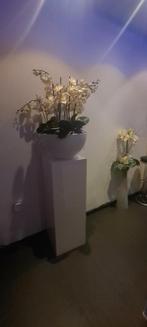 Hoogglans zuil met kunstbloemen 2 stuks, Huis en Inrichting, Woonaccessoires | Zuilen en Pilaren, Ophalen of Verzenden, Zo goed als nieuw