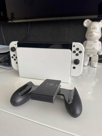 Te koop: ZGAN Nintendo Switch OLED Wit - in topstaat! beschikbaar voor biedingen