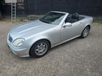 Mercedes-Benz SLK 2.0 Slk200 Kompr Roadster AUT 2000 Grijs, Auto's, Mercedes-Benz, Automaat, Zwart, 4 cilinders, Cabriolet