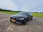 Volvo V60 B3 163pk Geartronic Mild Hybrid 2021 Zwart, Auto's, Volvo, 1800 kg, Zwart, 4 cilinders, 1969 cc