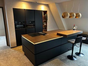 Showroomkeuken Luxe matzwarte Miele compleet nooit gebruikt! beschikbaar voor biedingen